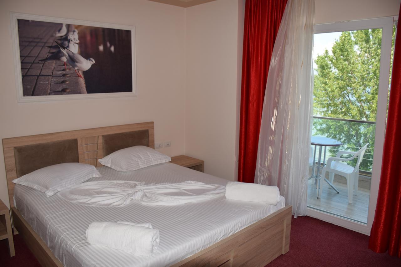 Hotel Pogradeci 2 Tushemisht 외부 사진