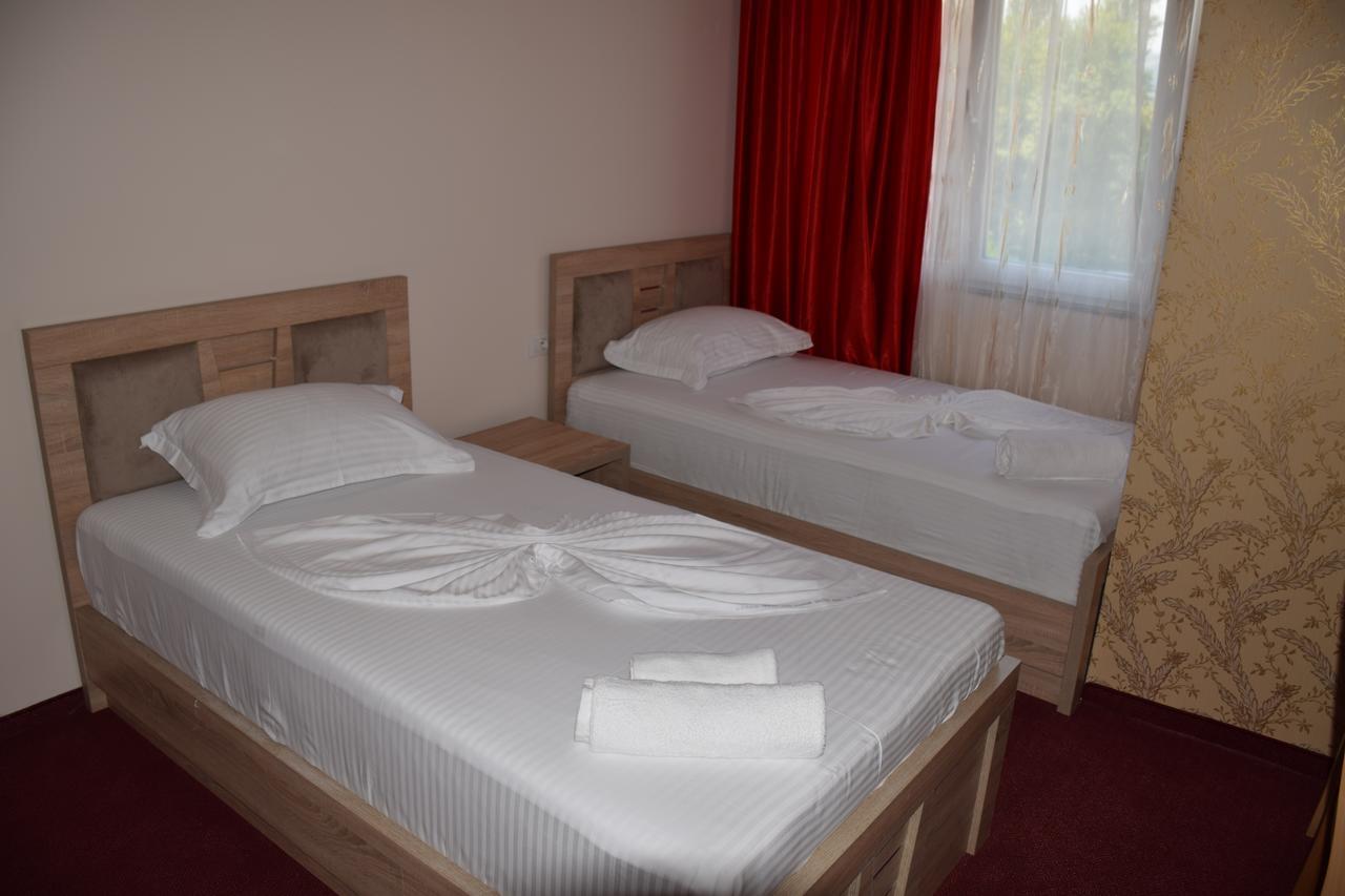 Hotel Pogradeci 2 Tushemisht 외부 사진